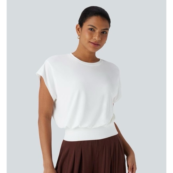 HALARA Tops - Halara Round Neck Short Batwing Sleeve Work T-Shirt Size XL